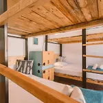 Cliff Surf House * A dos Cunhados