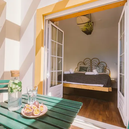 Vandrerhjem Cliff Surf House