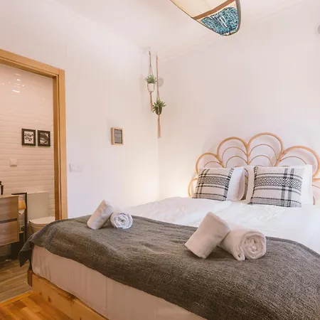 Vandrerhjem Cliff Surf House *