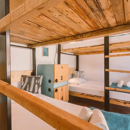 Cliff Surf House * A dos Cunhados