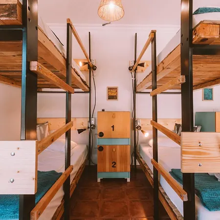 Vandrerhjem Cliff Surf House A dos Cunhados