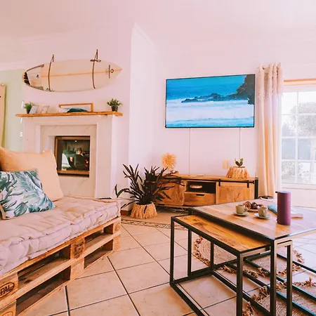 Cliff Surf House Vandrerhjem