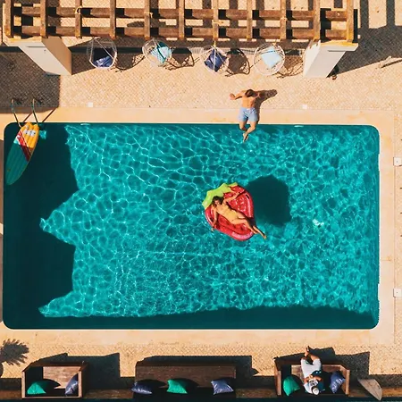 Vandrerhjem Cliff Surf House *