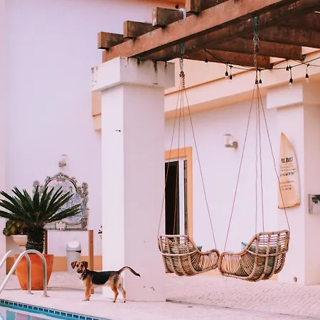 Cliff Surf House Vandrerhjem