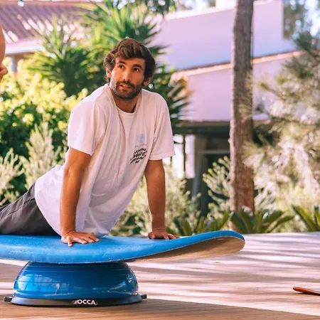 Cliff Surf House Vandrerhjem A dos Cunhados