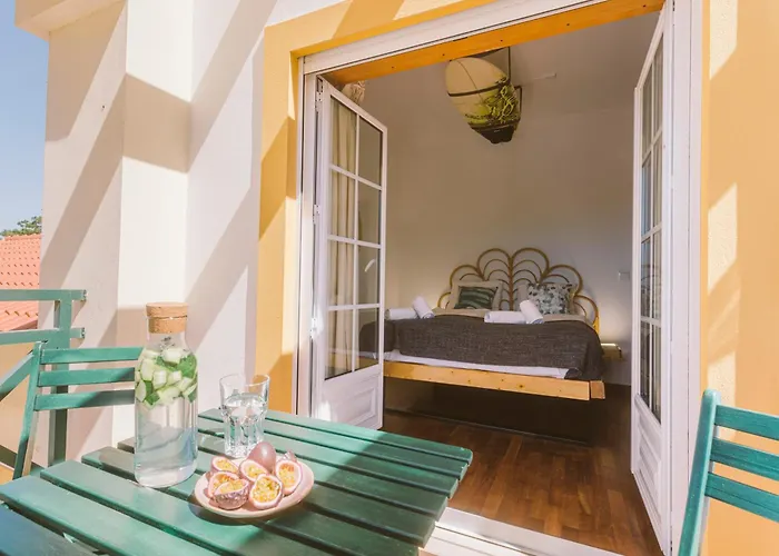 אכסניה Cliff Surf House