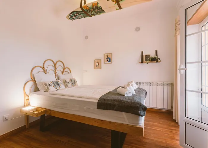 Cliff Surf House אכסניה *