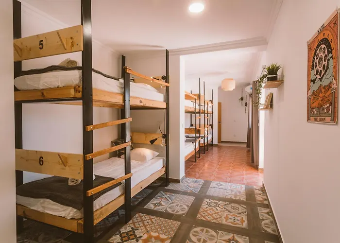 Cliff Surf House אכסניה אה דוס קונהאדוס