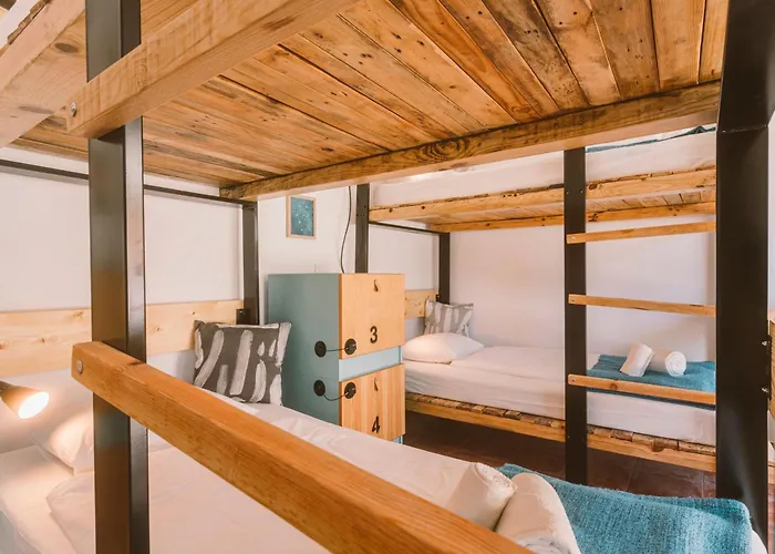 Cliff Surf House * אה דוס קונהאדוס