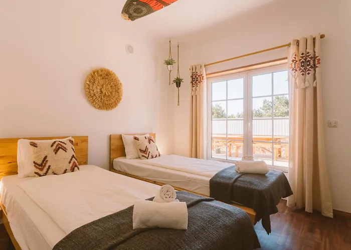 אכסניה Cliff Surf House *