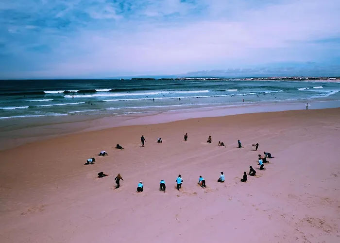 Cliff Surf House אכסניה *