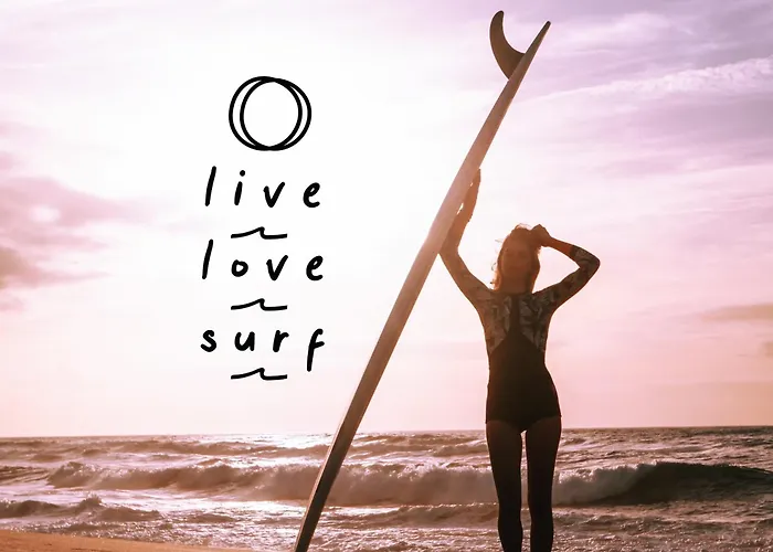 אכסניה Cliff Surf House